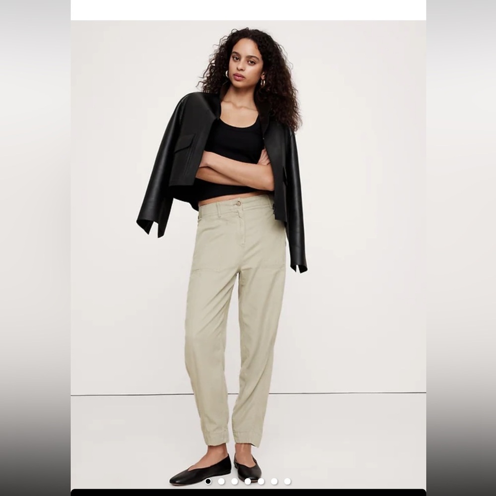 NWT Women’s Banana Republic super soft Soma barrel pants - size S